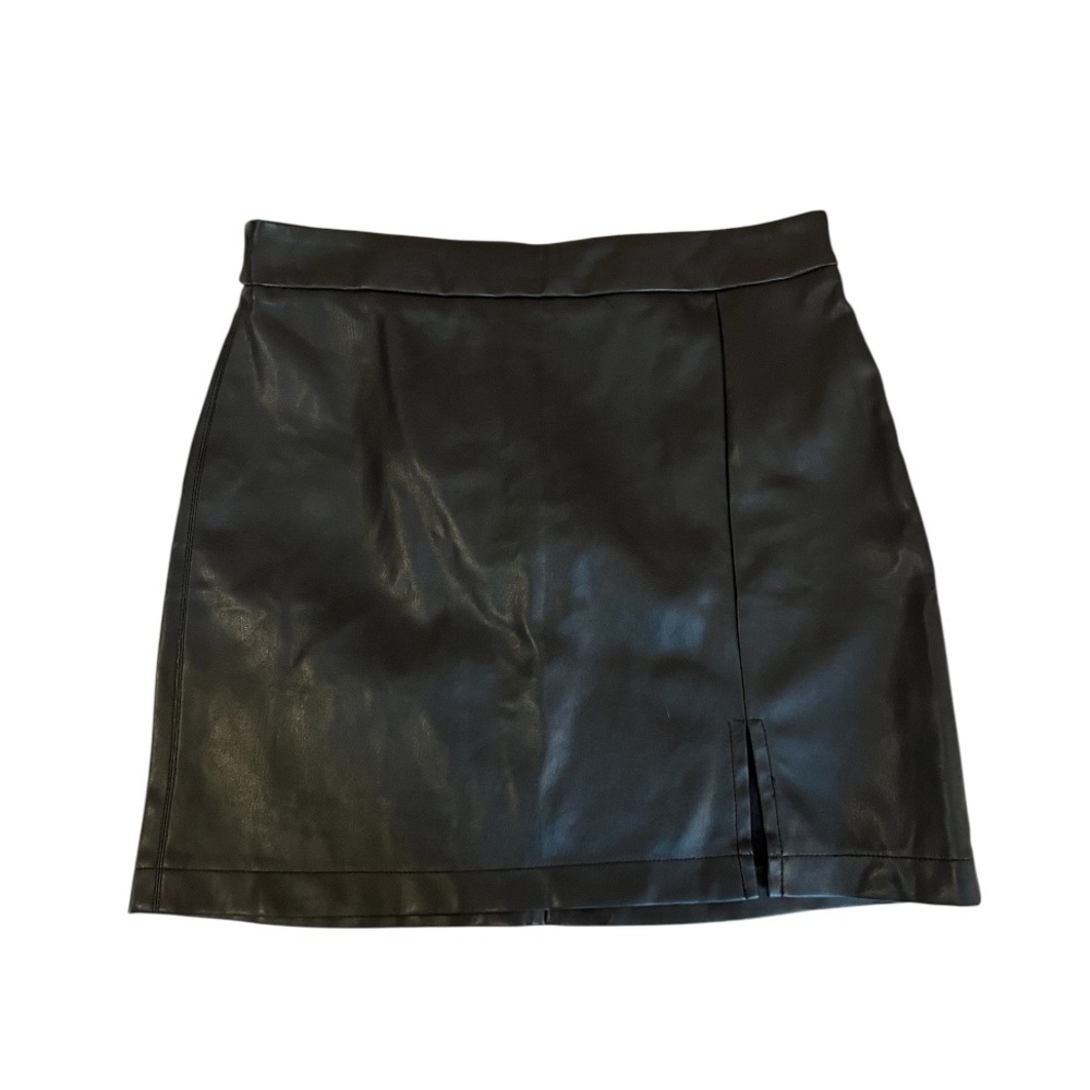 Shinestar Black Faux Leather Mini Skirt | Size Medium